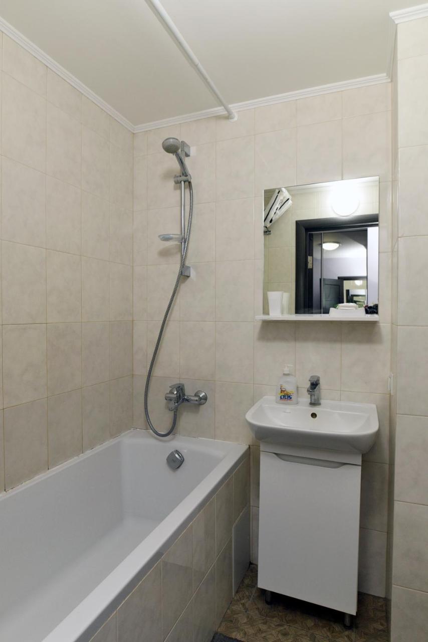 Apartament On Vasylia Lypkivskoho 24 Kyiv Exterior photo